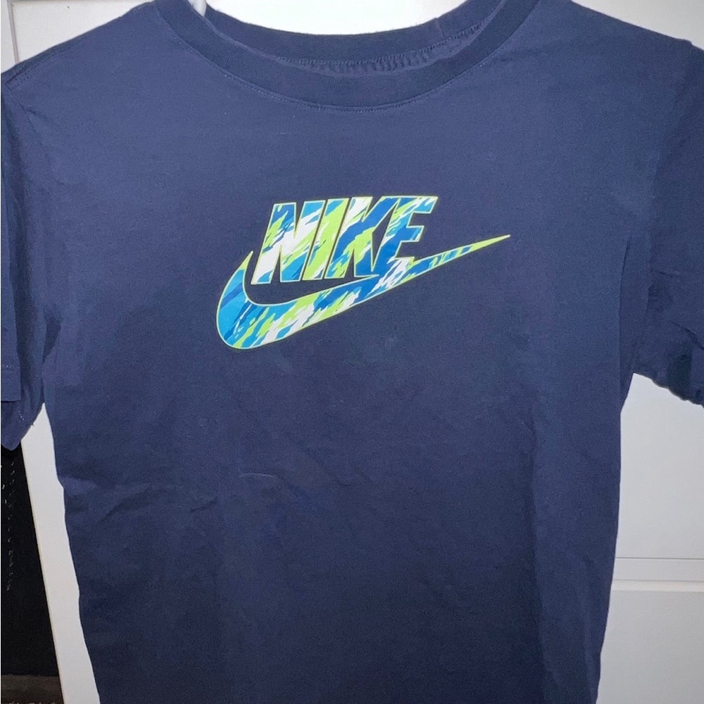 Boys Nike T Shirt XL